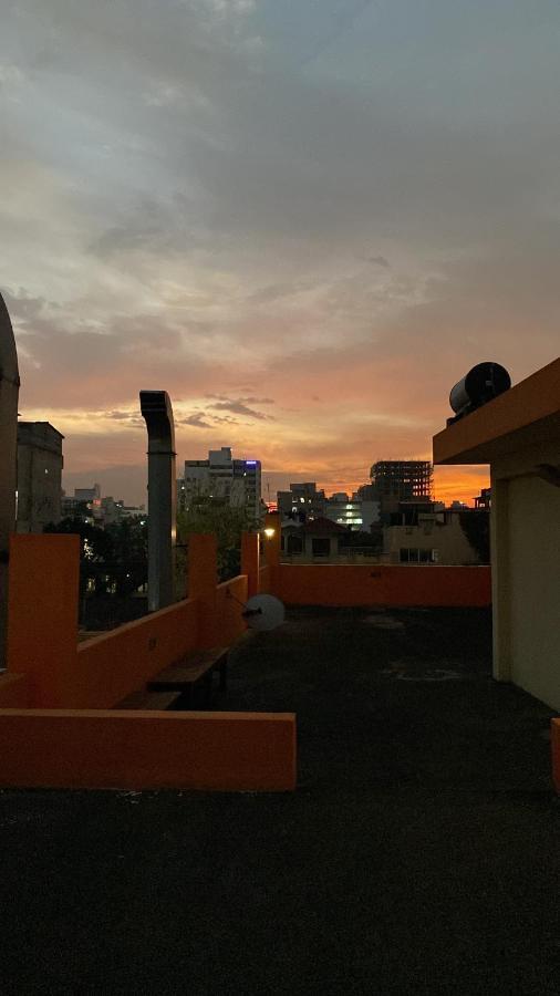 Diwan restaurant&Apartments Kolombo Bagian luar foto